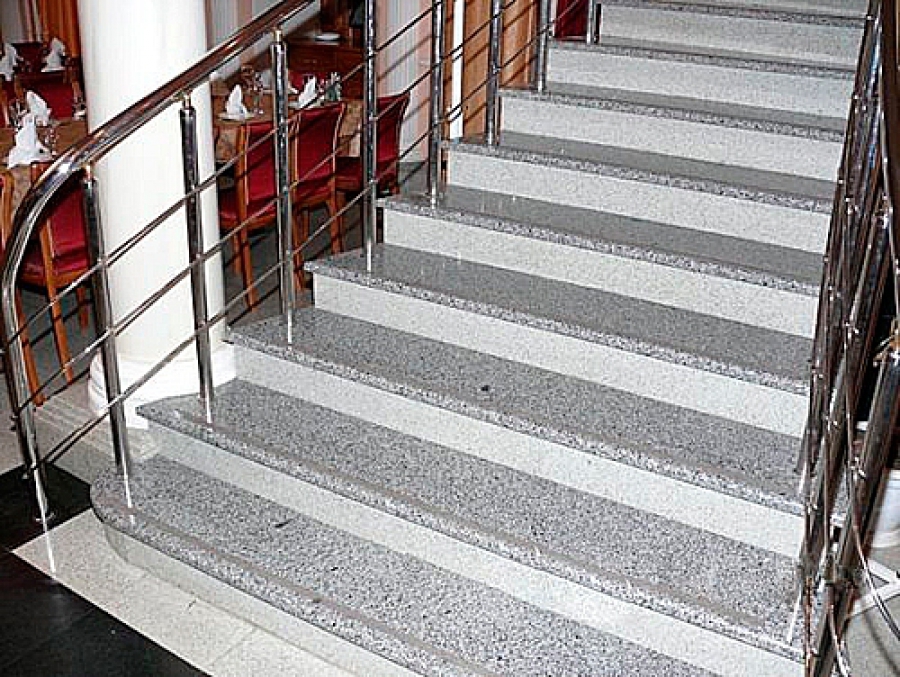 mansyrovskii pic1 900 auto jpg