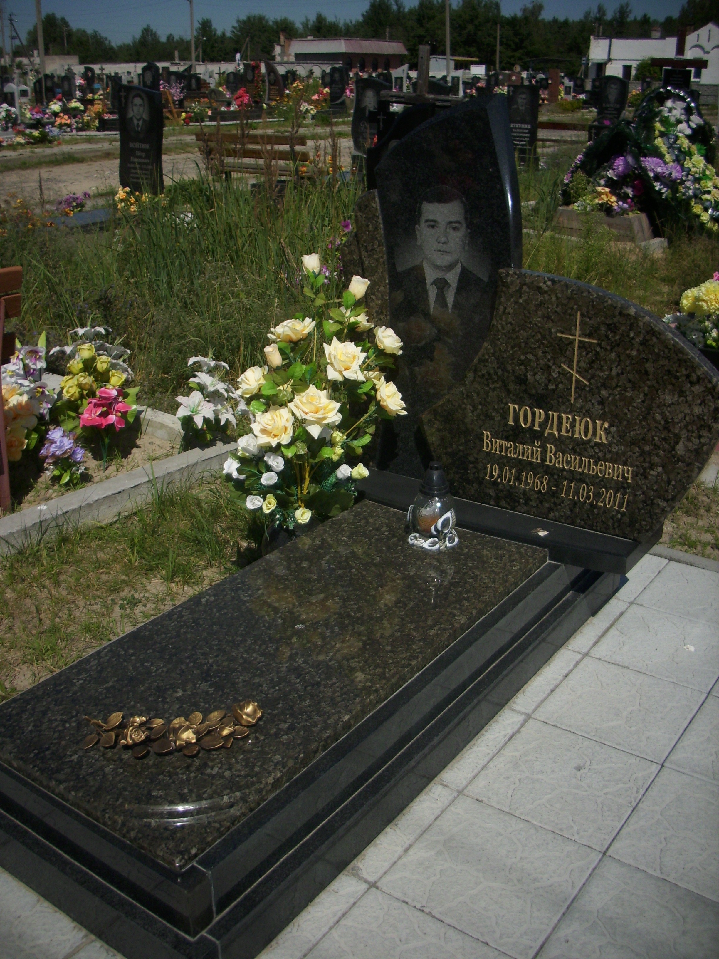 Памятник АП-2399